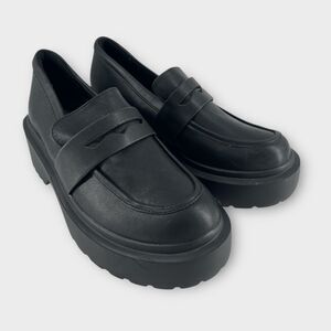 Women's Slip On Lug Sole Black Vegan Leather Penny Loafer Shoes Size 8 Academia